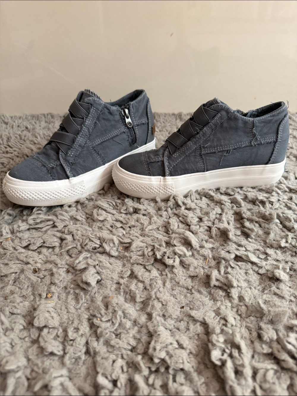 Blowfish Casual High-Top Slip-On Sneakers in Charcoal Gray